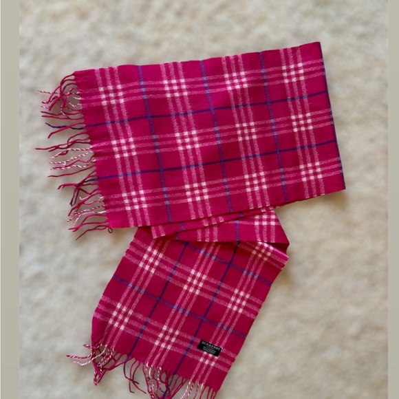 Authentic Burberry purple scarf💜 - Picture 1 of 1